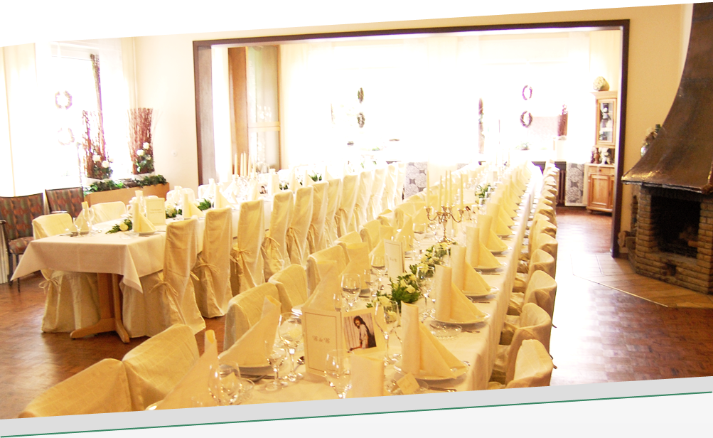 Tischdekoration bei einer Hochzeit im Gasthaus Düsing in Schapen (Emsland)